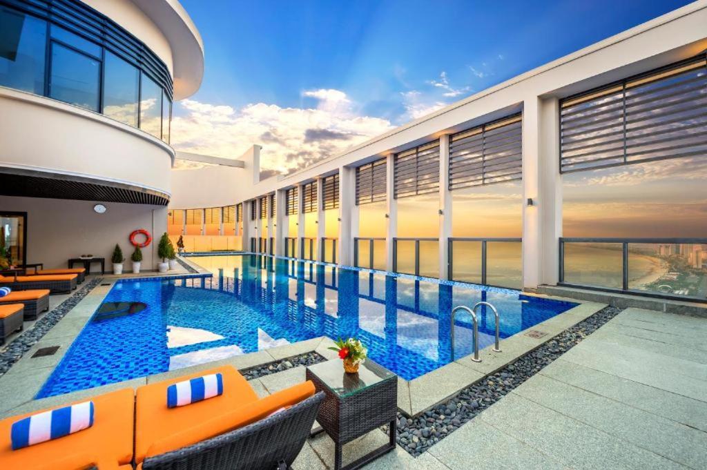 Da Nang Ocean View Luxury Apartment Екстер'єр фото